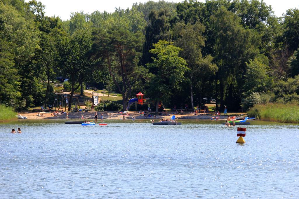 Mueritzparadies - Feriendorf Alte Fahrt Rechlin Luaran gambar